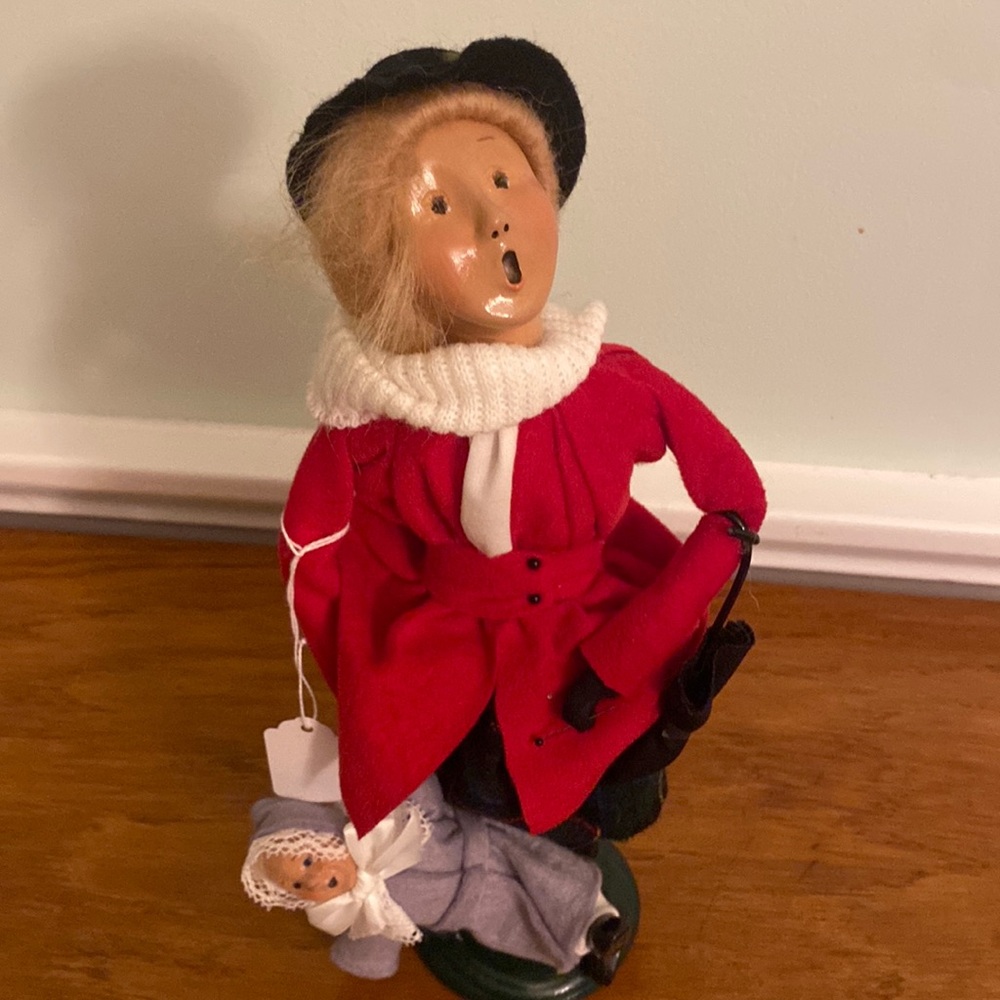 Byer’s Choice Caroler